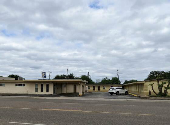 Budget inn allows check-in for 18 year-old guests