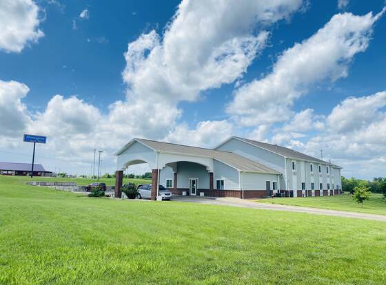 Herington Inn & Suites allows check-in for 18 year-old guests