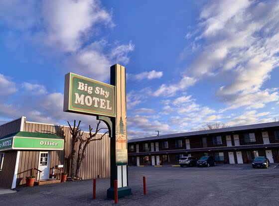 Roundup MT Hotels That Allow 18 Year Olds Check in roundup-mt-hotels-that-allow-18-year-olds-check-in