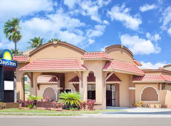 Days Inn by Wyndham St Augustine/Historic Downtown allows check-in for 18 year-old guests