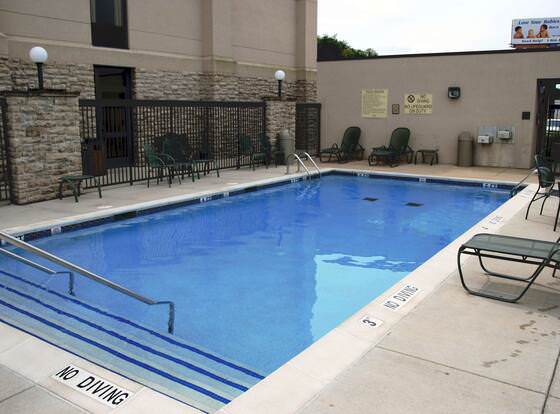 Hampton Inn St. Louis Southwest allows check-in for 18 year-old guests