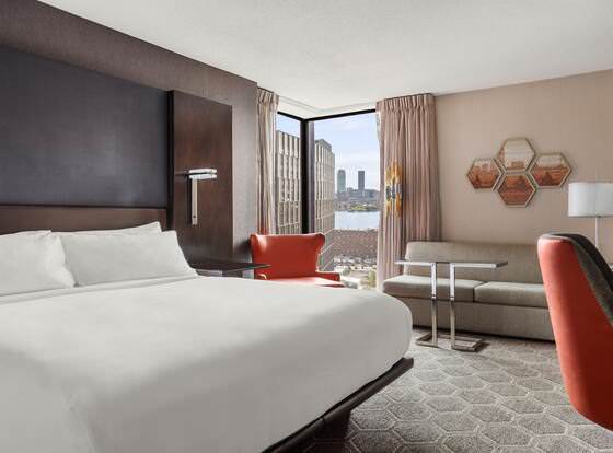 Boston Marriott Cambridge allows check-in for 18 year-old guests