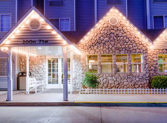 River Canyon Lodge allows check-in for 18 year-old guests