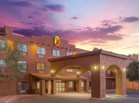 Super 8 by Wyndham Page/Lake Powell allows check-in for 18 year-old guests