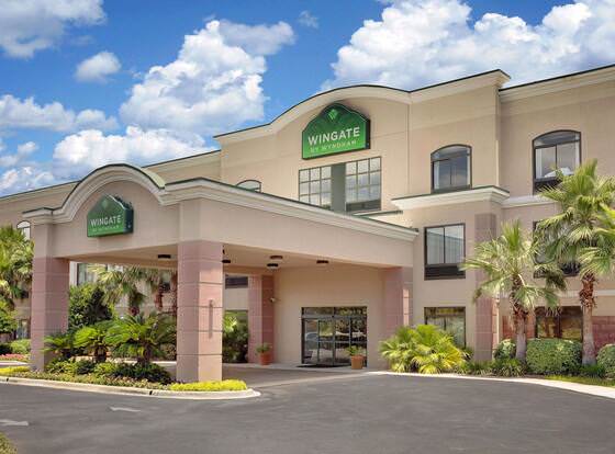 Wingate by Wyndham - Destin FL allows check-in for 18 year-old guests