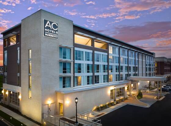 AC Hotel by Marriott Jackson Ridgeland allows check-in for 18 year-old guests