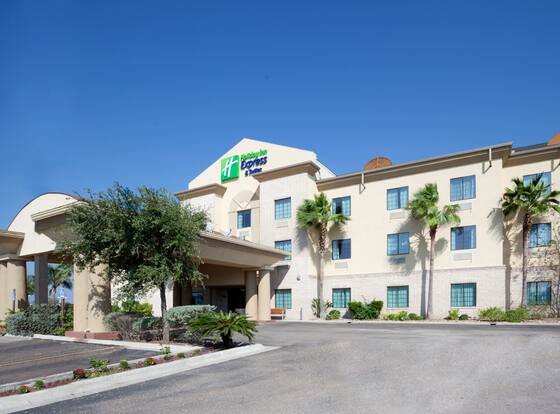Holiday Inn Express & Suites Alice, an IHG Hotel allows check-in for 18 year-old guests