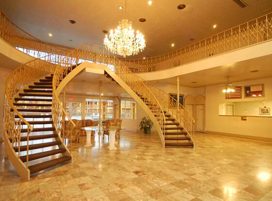 Midtown Inn allows check-in for 18 year-old guests