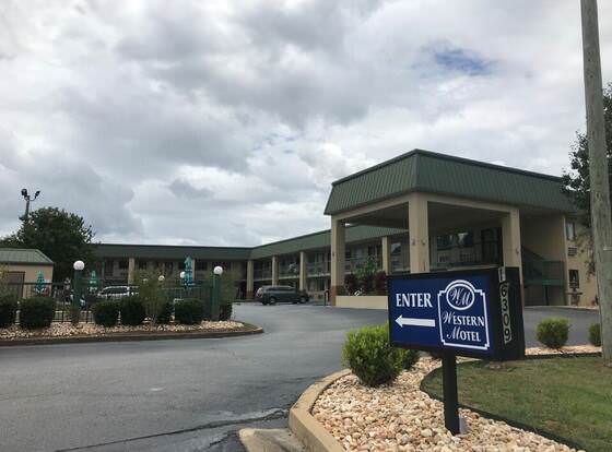 Western Motel allows check-in for 18 year-old guests