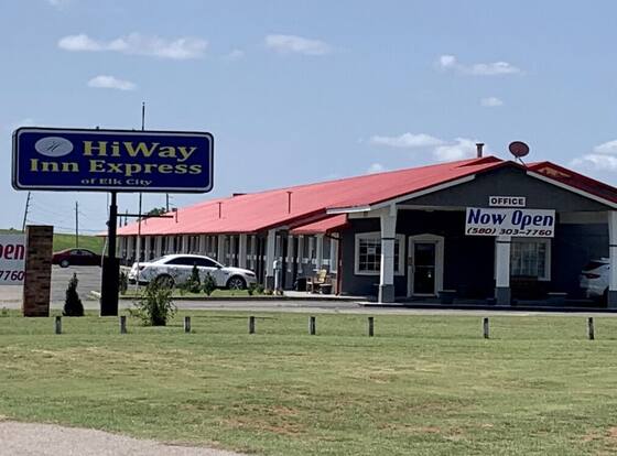 HiWay Inn Express of Elk City allows check-in for 18 year-old guests