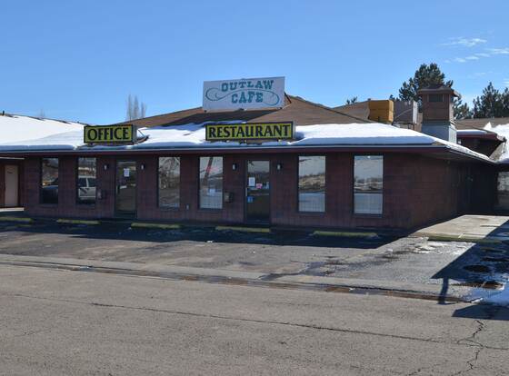 National 9 Inn Wellington allows check-in for 18 year-old guests