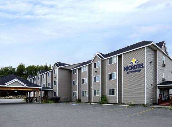 Microtel Inn & Suites by Wyndham Eagle River/Anchorage Area allows check-in for 18 year-old guests