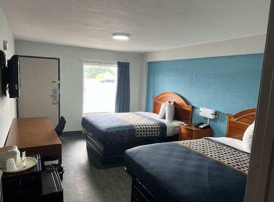 Commerce Inn Near SK Battery Plant allows check-in for 18 year-old guests