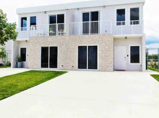 Comfortable European Style Home 4BR 4BA in Miami by ASVR-13670 allows check-in for 18 year-old guests