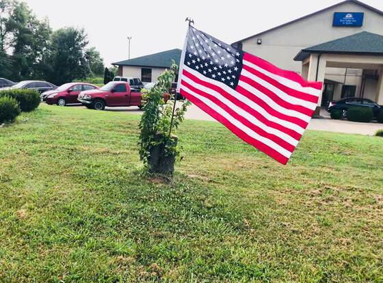 Americas Best Value Inn & Suites Pinckneyville allows check-in for 18 year-old guests