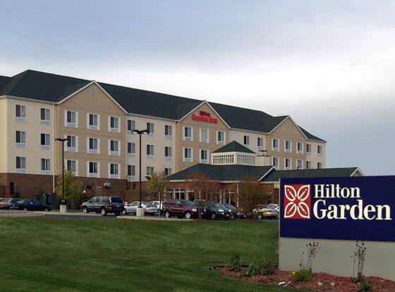 Hilton Garden Inn St. Paul/Oakdale allows check-in for 18 year-old guests