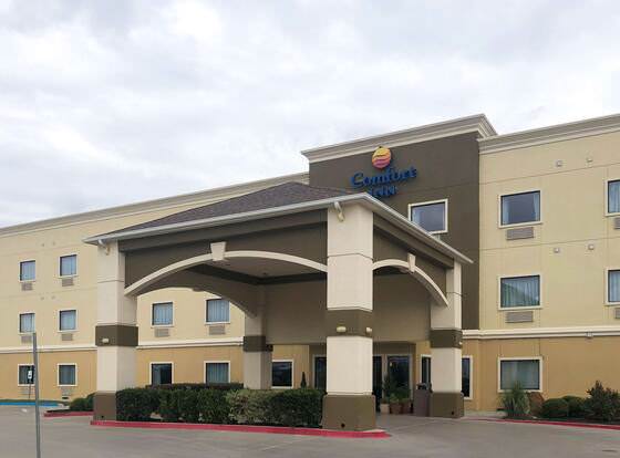 Comfort Inn Early Brownwood allows check-in for 18 year-old guests