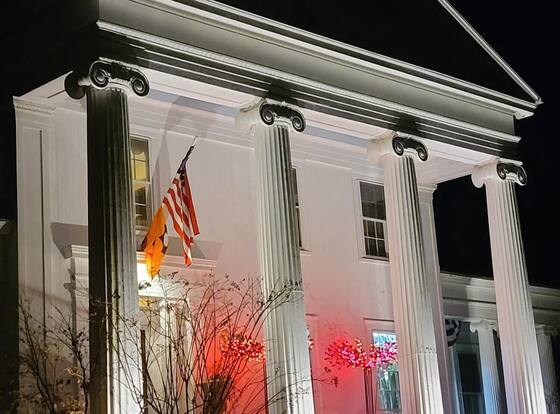 House of 1833 Bed & Breakfast & Gardens allows check-in for 18 year-old guests