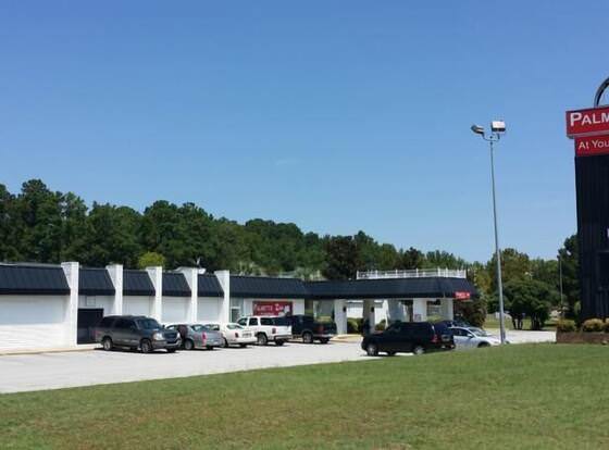 Palmetto Inn Florence allows check-in for 18 year-old guests