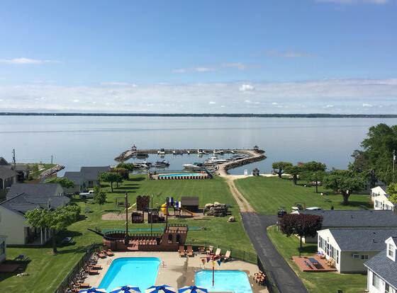 South Beach Resort Hotel allows check-in for 18 year-old guests