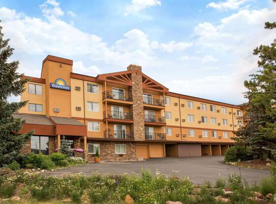 Days Inn by Wyndham Silverthorne allows check-in for 18 year-old guests