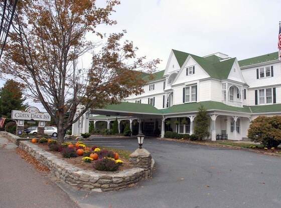 Green Park Inn allows check-in for 18 year-old guests
