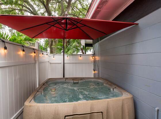 Golf View Villas Tampa FL allows check-in for 18 year-old guests