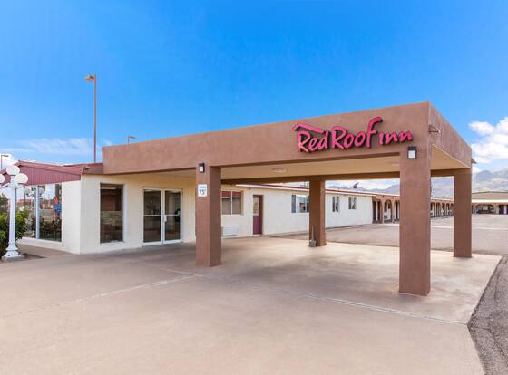 Red Roof Inn Socorro allows check-in for 18 year-old guests