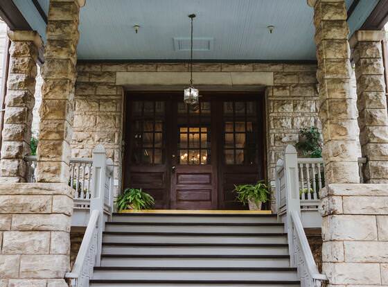 The Mansion at Elfindale allows check-in for 18 year-old guests