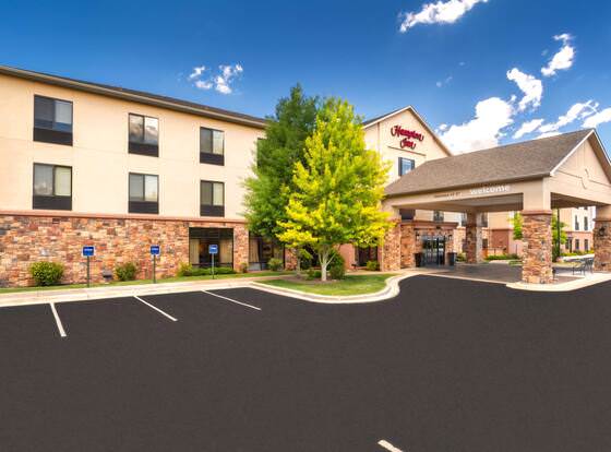 Hampton Inn Laramie allows check-in for 18 year-old guests