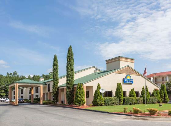 Days Inn & Suites by Wyndham Norcross allows check-in for 18 year-old guests