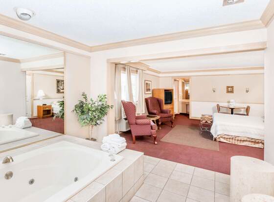 Knights Inn South Sioux City allows check-in for 18 year-old guests