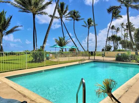 Deluxe Honokowi Palms Maui Condos allows check-in for 18 year-old guests