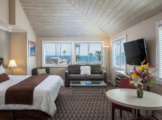 Glenmore Plaza Hotel allows check-in for 18 year-old guests