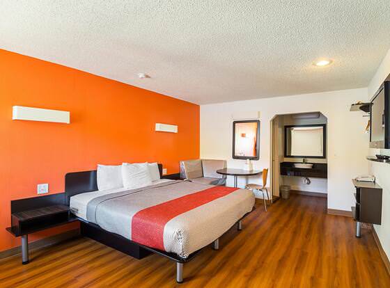 Motel 6 Blue Springs, MO allows check-in for 18 year-old guests