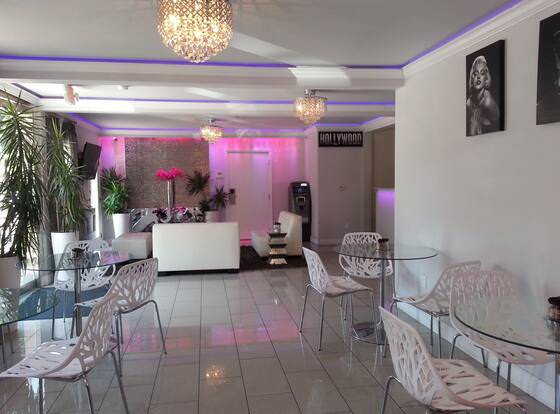 Hollywood VIP Hotel allows check-in for 18 year-old guests