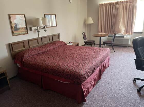 Heritage Inn allows check-in for 18 year-old guests