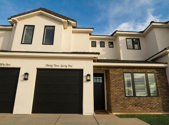 Pool Side Villa by Freedom Vacation Rentals allows check-in for 18 year-old guests