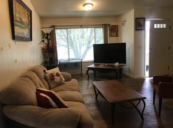 Entire house to yourself allows check-in for 18 year-old guests