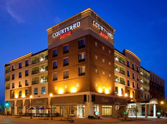 Courtyard by Marriott Rochester Mayo Clinic Area/Saint Marys allows check-in for 18 year-old guests