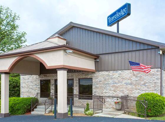 Travelodge by Wyndham Wytheville allows check-in for 18 year-old guests