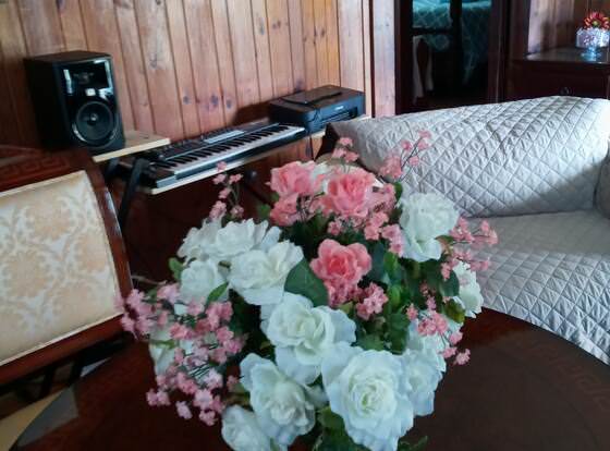 Cook Road Farmhouse allows check-in for 18 year-old guests