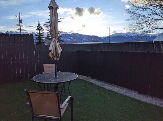 Slackwater Inn allows check-in for 18 year-old guests