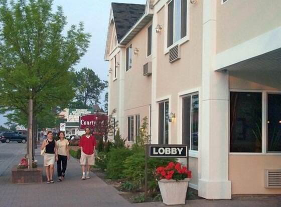 Court Plaza Inn & Suites allows check-in for 18 year-old guests