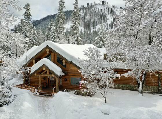 Lochsa Lodge Resort allows check-in for 18 year-old guests