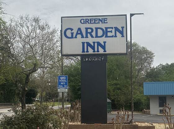Green Garden Inn allows check-in for 18 year-old guests