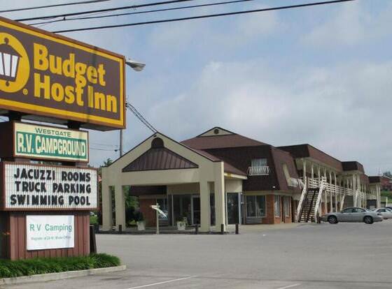 Budget Host Westgate Inn allows check-in for 18 year-old guests