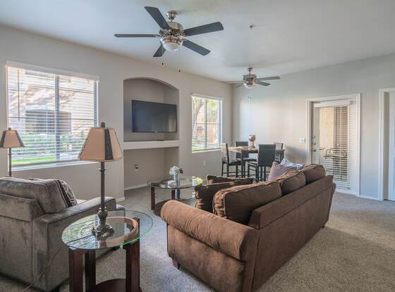Amazing private 2 bd 2bth w amenities allows check-in for 18 year-old guests