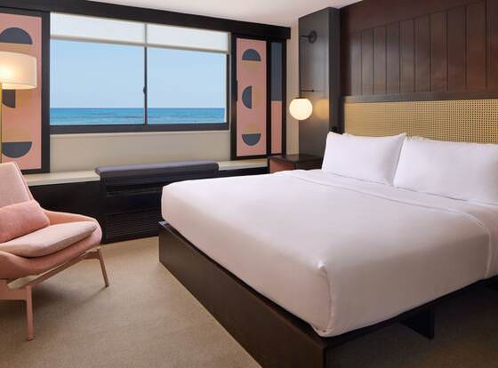 Hotel Renew allows check-in for 18 year-old guests