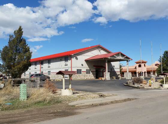 9 Motel allows check-in for 18 year-old guests